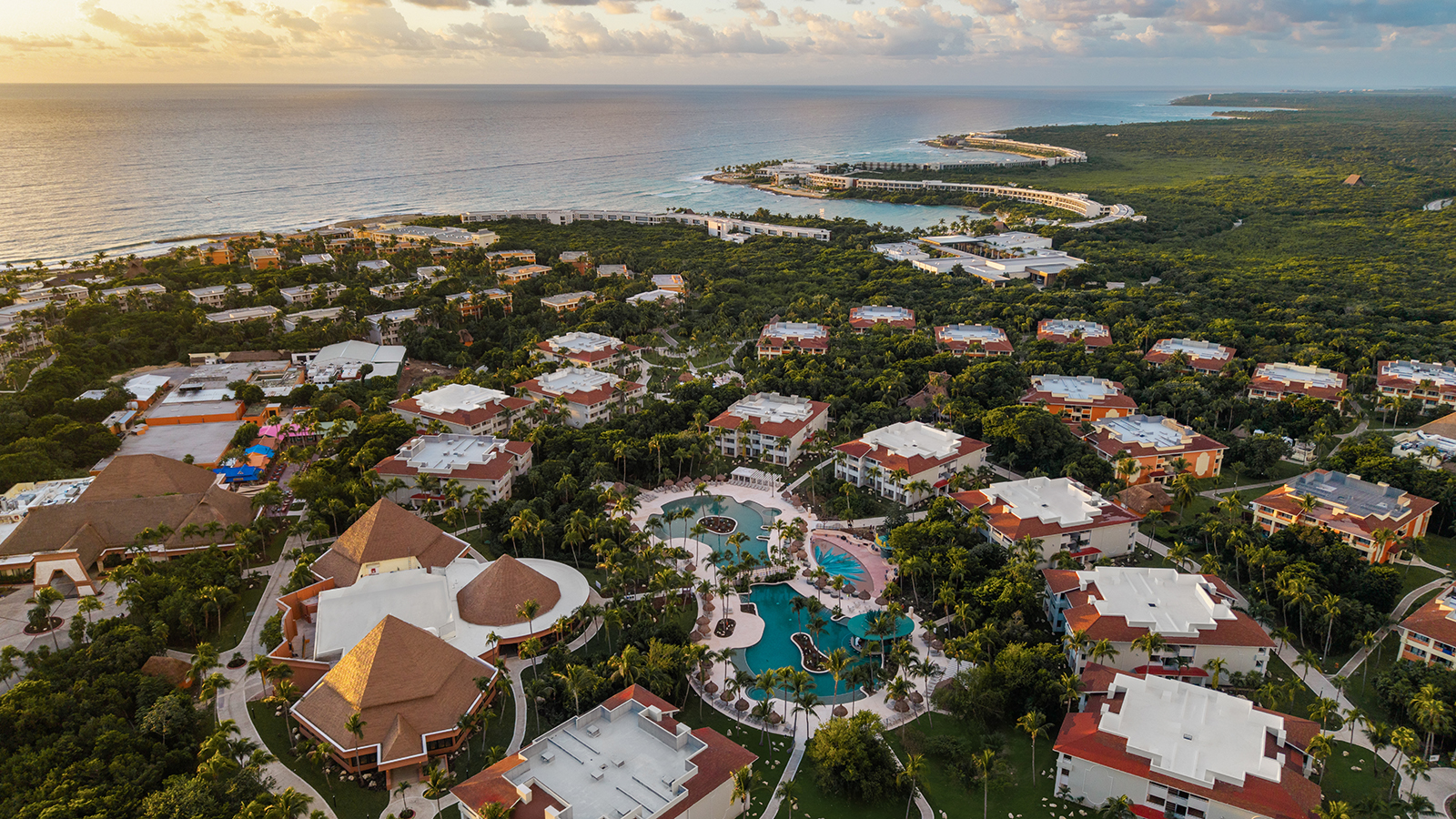 Vue du ciel du Bahia Principe Grand Tequila, Cancun avec Voyages Aquaterra