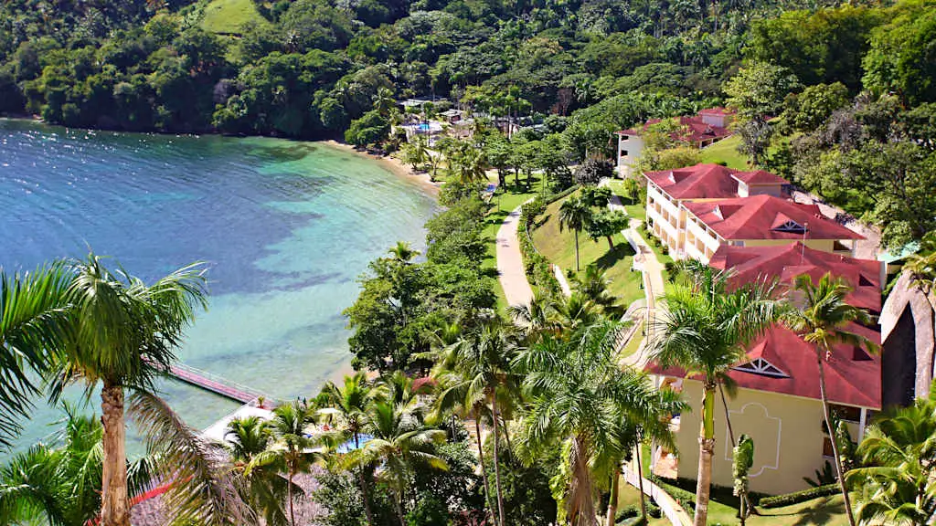 Une vue de haut du Eurostars Grand Cayacoa Samana avec Voyages Aqua Terra