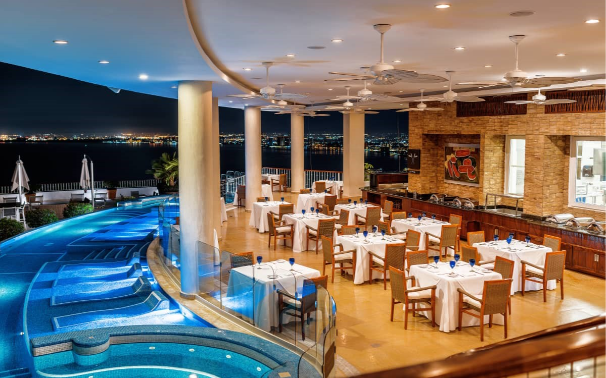 Eugenia au Grand Miramar All Luxury Suites & Residence