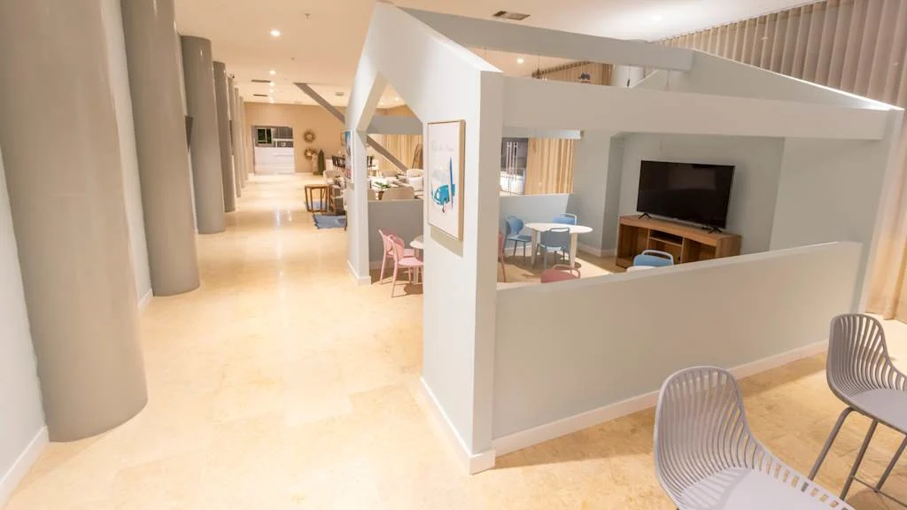 Un salon au Grand Sirenis San Andres Colombie avec Voyages Aqua Terra