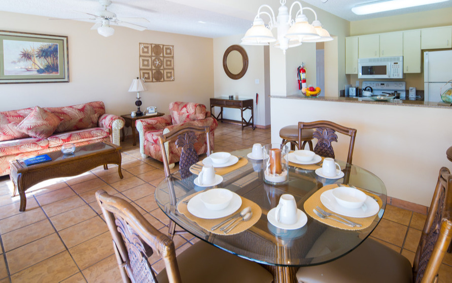 1 bedroom condominium courtyard