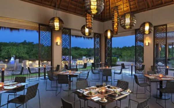 restaurant The Grill